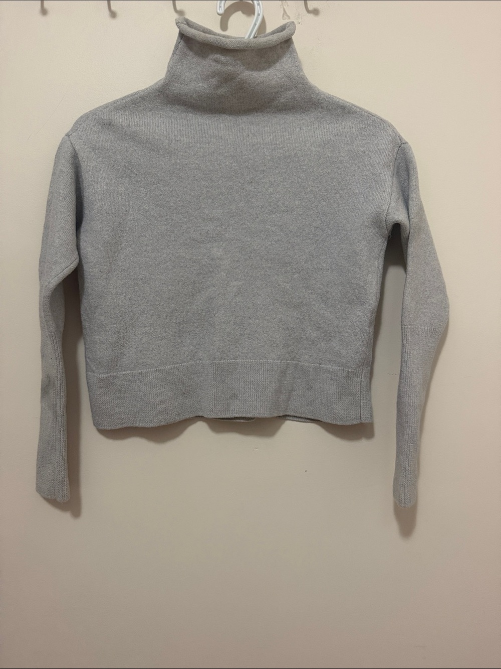Wilfred Light Heather Gray Cropped Turtleneck Sweater